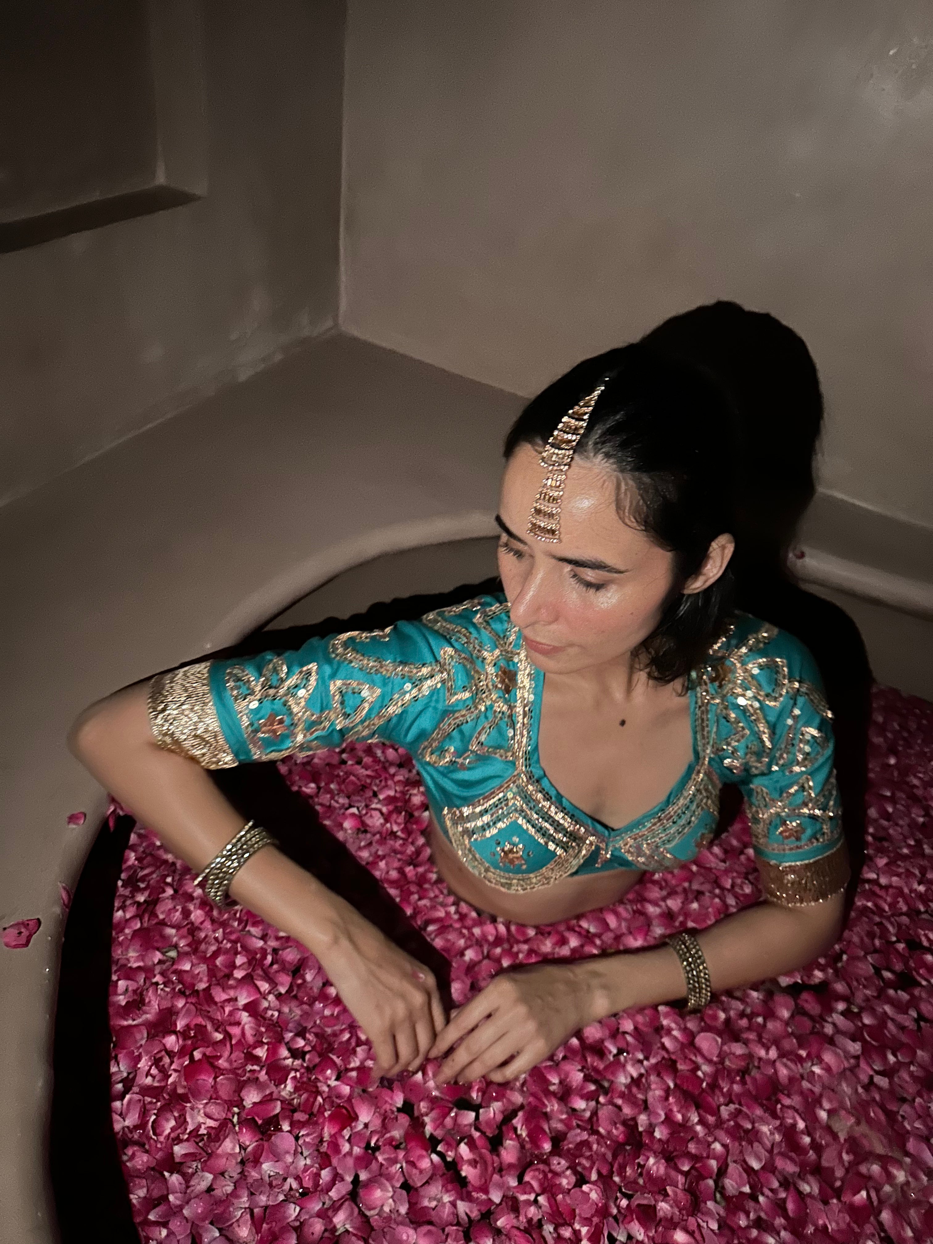 Firozi Phool Angi